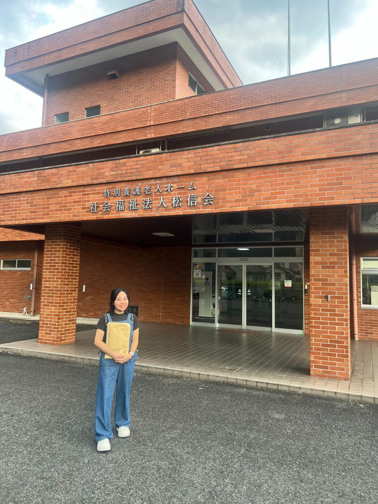 施設様にごあいさつの様子（1枚目）