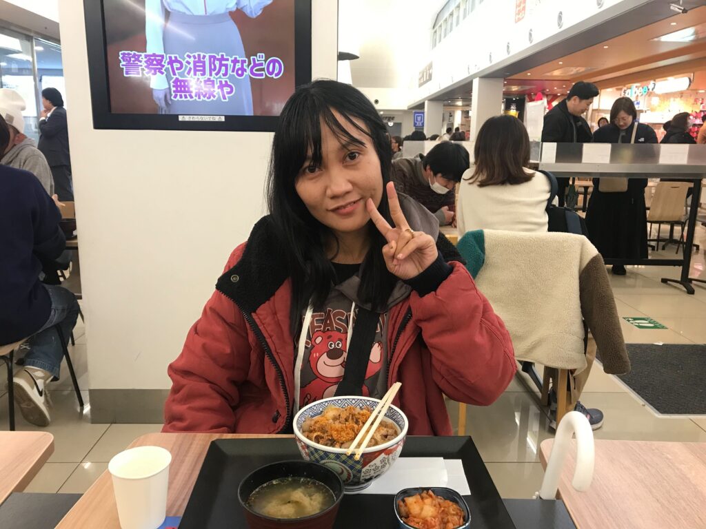人材とランチの様子