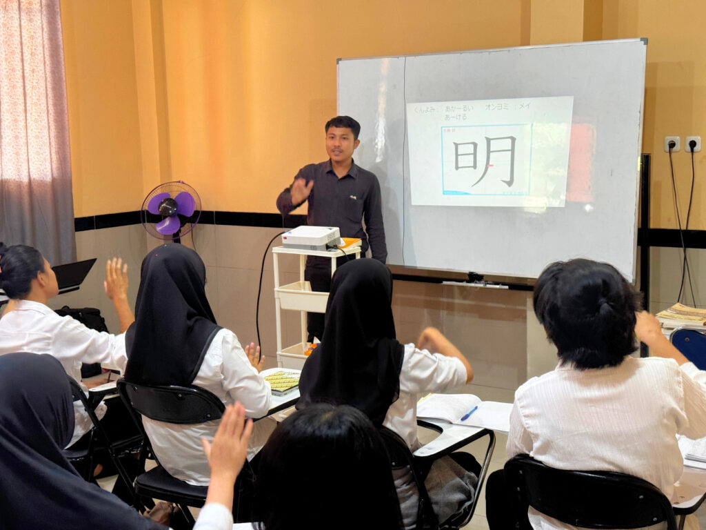 ラマダン中の日本語授業の様子